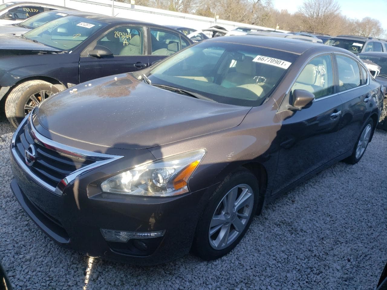 2015 Nissan Altima 25