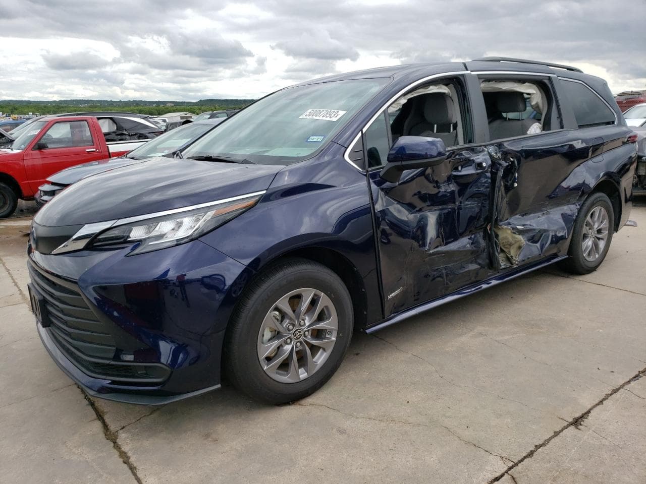 2021 Toyota Sienna Le