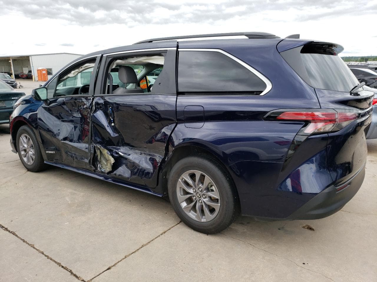 2021 Toyota Sienna Le