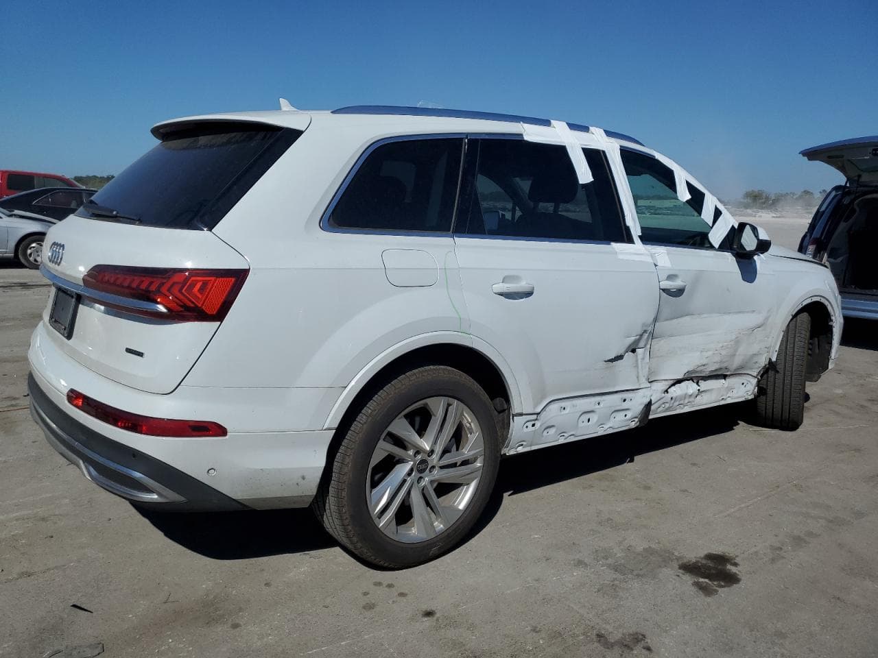 2022 Audi Q7 Premium Plus