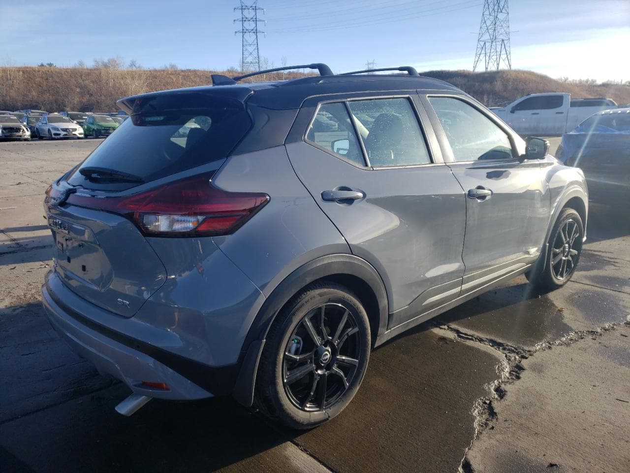2022 Nissan Kicks Sr
